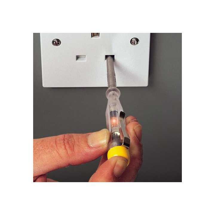 Surubelnita tester de tensiune pentru circuite 220V-250V STHT0-66121 Stanley