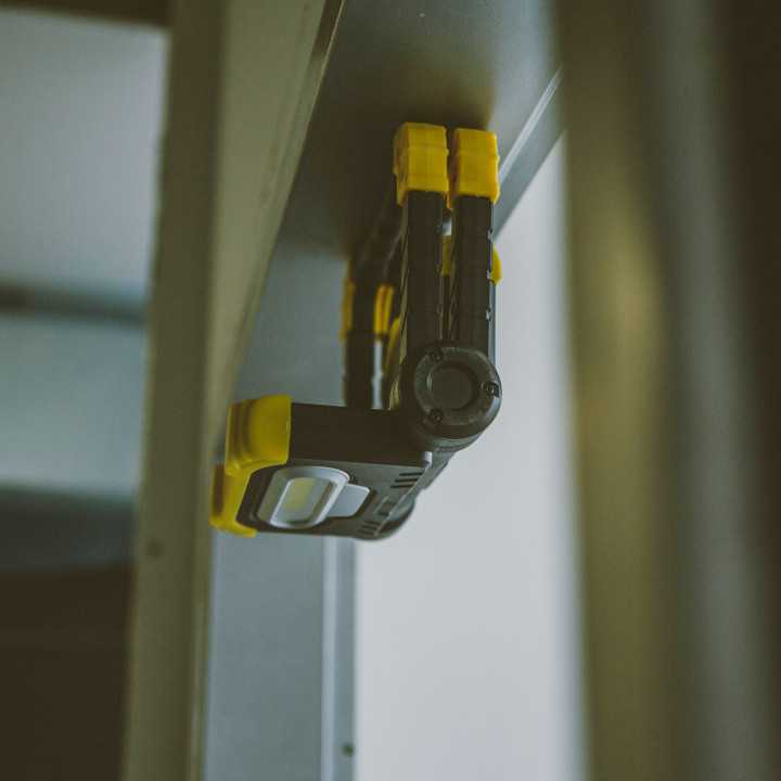 Reflector multifunctional COB LED 2x 10W 6000K cu acumulator 2x 4000mAh Li-ion 2x 1000lm IP43 PHENOM