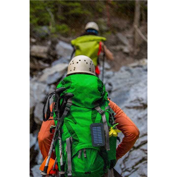 Solar PowerBank 8000mAh cu lanterna LED busola rezistent la socuri si apa Goobay