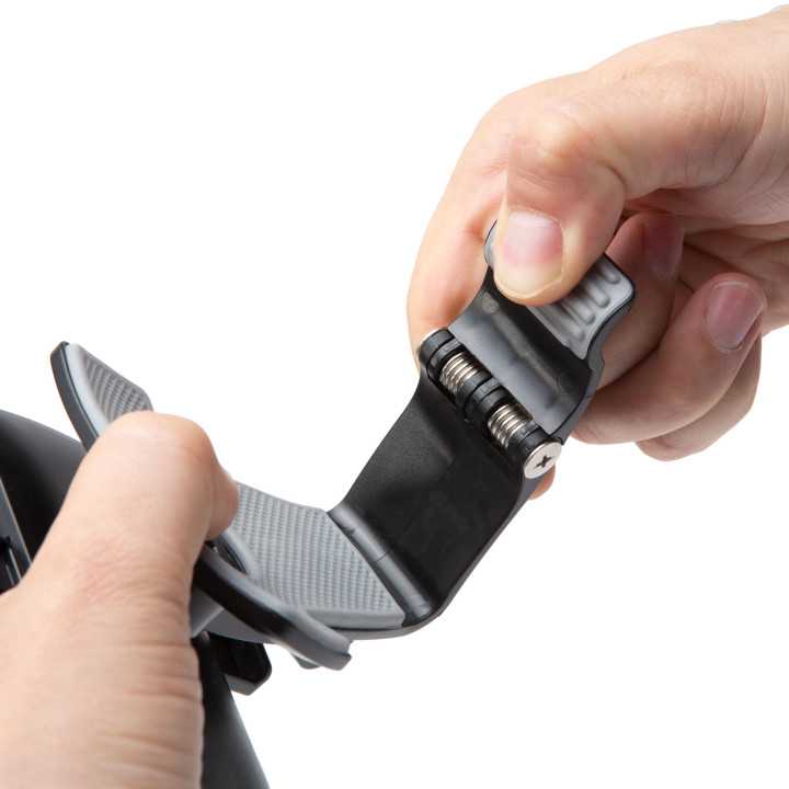 Suport telefon cu montare pe bord auto M`N`C