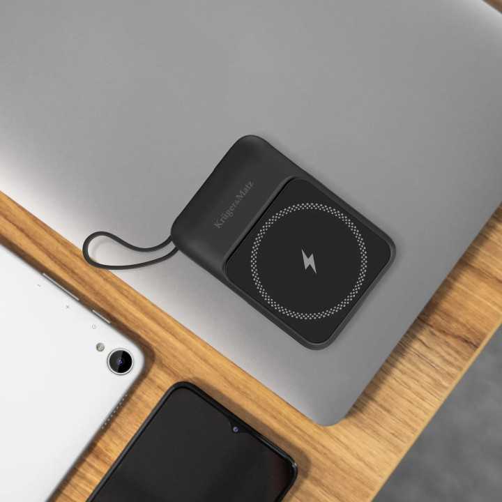 Power Bank inductie Kruger&Matz KM0913-B 10000mAh Li-ion Mag Safe wireless 15W / USB-C 20W /USB-A 22.5W / Lightning 10W