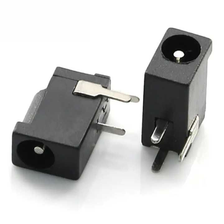 Mufa alimentare DC mama 3.5x1.35mm vericala pentru montare pe cablaj