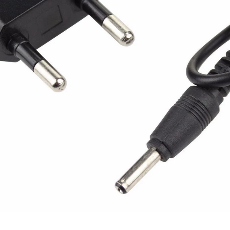 Incarcator acumulatori LI-ION 4.2V 1A cu conector 4.0x1.1 mm alimentare 230VAC