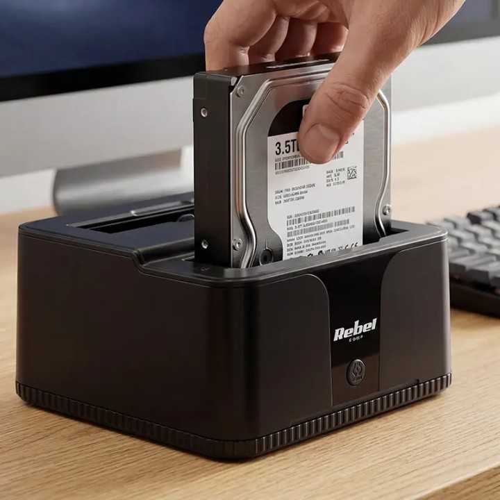 Docking Station HDD 3.5” /2.5” SSD microSD /SD /HUB USB 3.0 20TB Rebel KOM01041