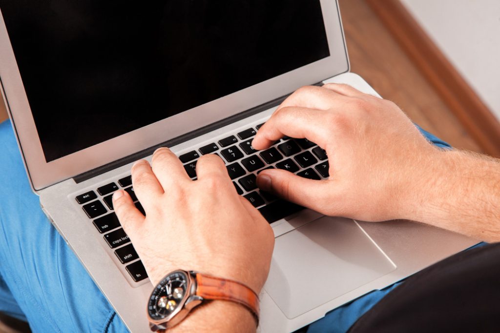 cum transfer fisiere de pe un PC pe laptop